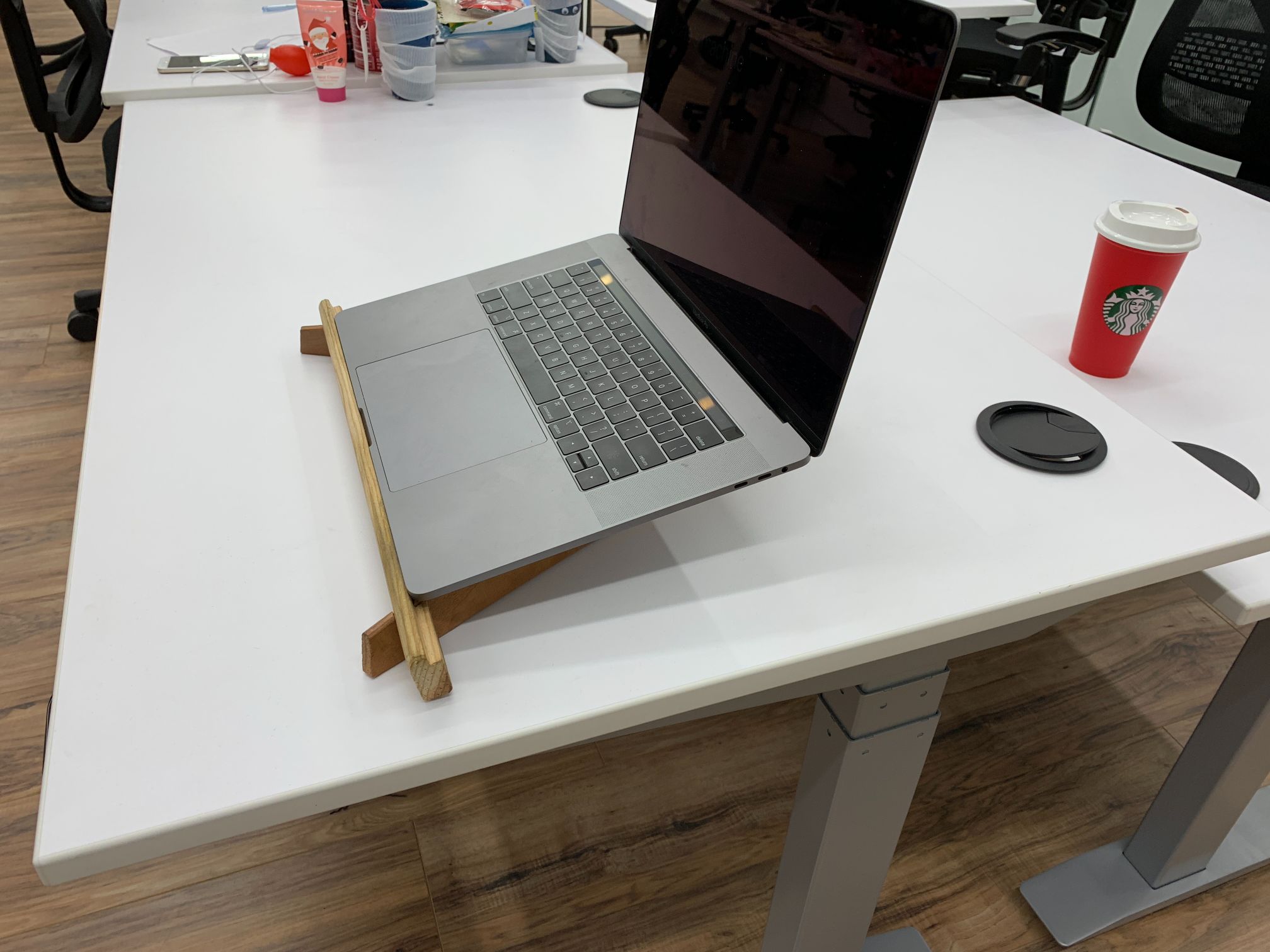 Laptop Stand14